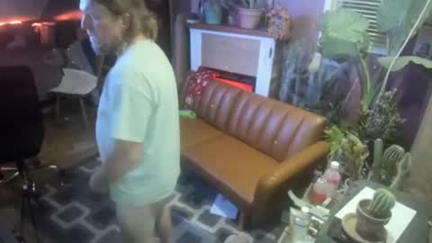 nikkiandtony online show from January 19, 4:22 am