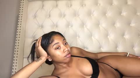 NikkiB online show from March 5, 3:08 am