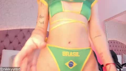 nikky_red__ online show from June 15, 5:10 am