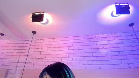 Snapshot of nikkydean chatting on October 25, 3:29 am Nikky Dean online show from October 25, 3:29 am