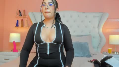 Y E S I online show from March 16, 7:07 pm