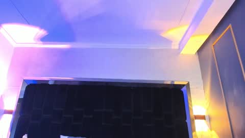     online show from March 4, 10:27 pm