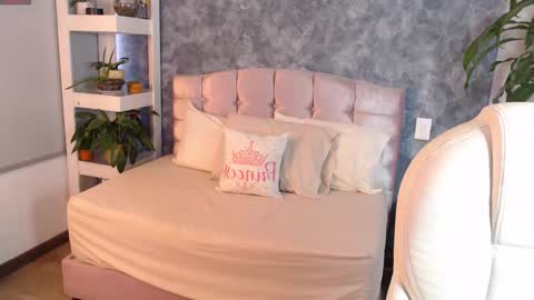 Niko Robin online show from October 30, 6:08 pm