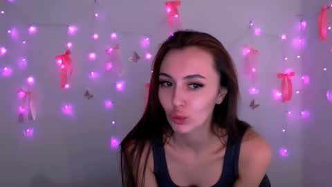 nikonara_ online show from May 10, 3:18 pm