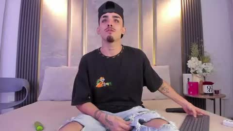 Niko Stone online show from June 24, 4:08 am