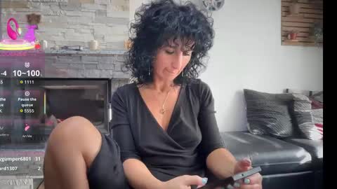 Snapshot of nikpassion123 chatting on October 14, 7:11 am nikol online show from October 14, 7:11 am