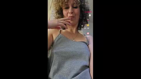 Snapshot of nikpassion123 chatting on February 26, 7:34 am nikol online show from February 26, 7:34 am