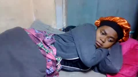 nilah online show from July 31, 4:57 am
