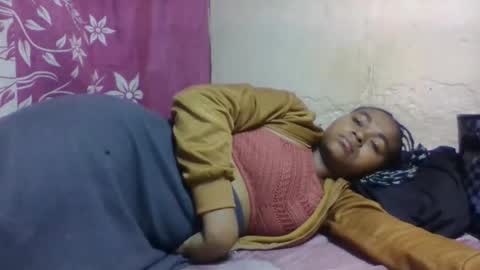 nilah online show from October 25, 3:07 am