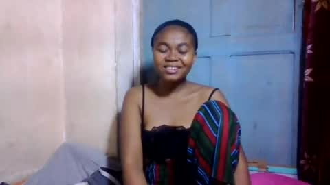 nilah online show from July 4, 3:48 pm