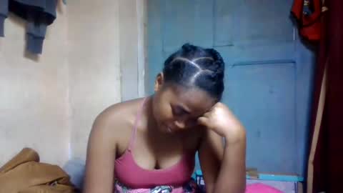 nilah online show from July 28, 4:39 pm