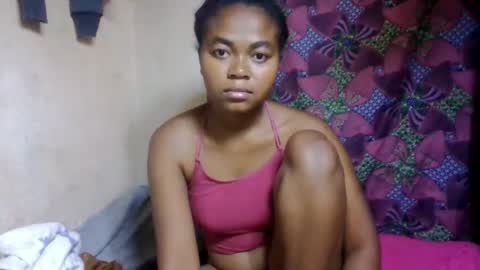 nilah online show from June 12, 5:17 am