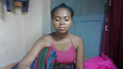 nilah online show from April 30, 9:08 pm