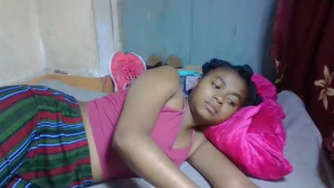nilah online show from April 29, 3:55 am