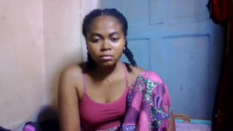 nilah online show from July 11, 6:00 pm