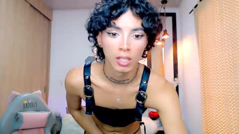 Nilam online show from March 8, 9:51 pm