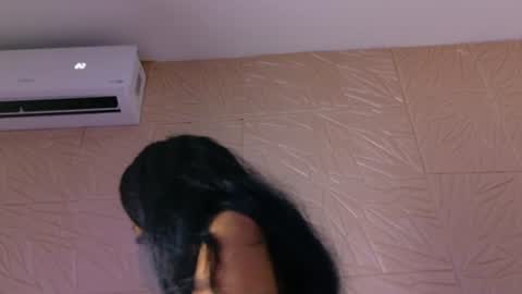 nina_bae_ online show from July 3, 8:02 pm