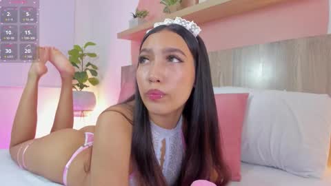 N I N A online show from November 20, 7:33 pm