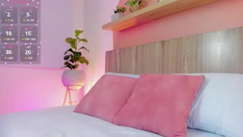 N I N A online show from November 28, 3:47 am