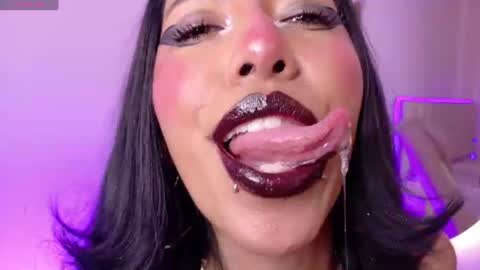 Nina Fox  online show from July 9, 11:31 pm