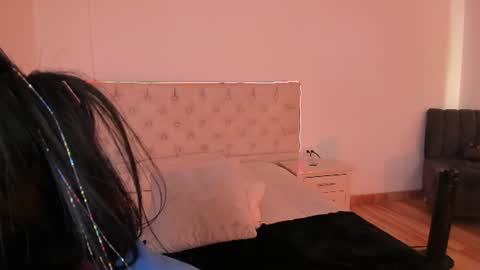 Nina Fox  online show from June 13, 6:51 pm