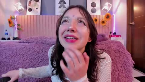 nina_ford_ online show from May 5, 2:51 am