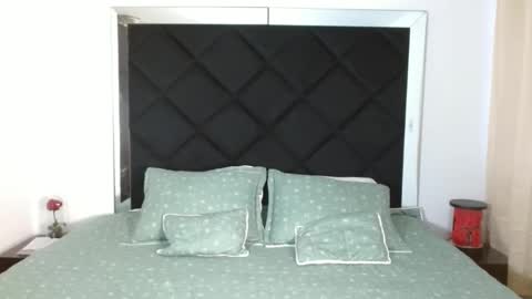 Carolina online show from September 24, 9:43 pm