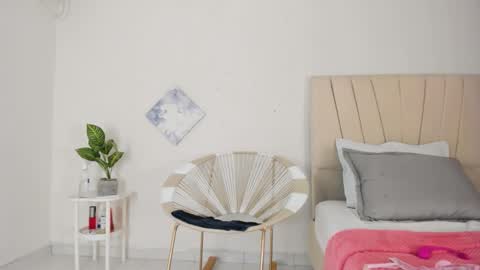 nina_keller_ online show from March 14, 3:43 am