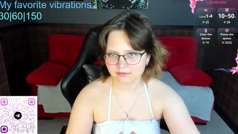 Snapshot of nina_lunaa chatting on October 10, 9:26 am nina lunaa online show from October 10, 9:26 am