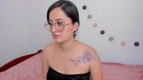 Nina online show from November 26, 4:15 pm