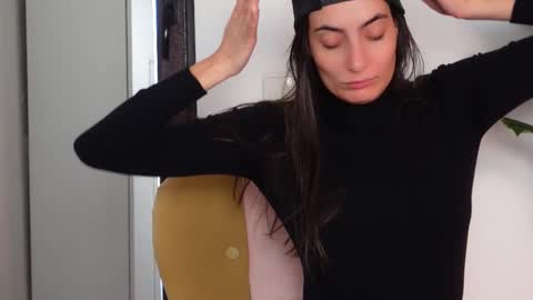 NinaCrystal online show from December 22, 7:26 am