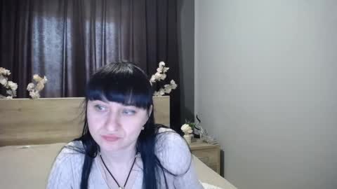 ninaflawlees online show from April 24, 12:07 pm