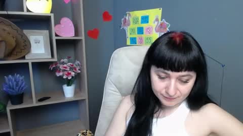 ninaflawlees online show from May 22, 7:04 am