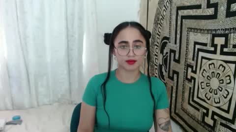 Snapshot of ninakravtz chatting on March 11, 8:42 pm N I N A online show from March 11, 8:42 pm