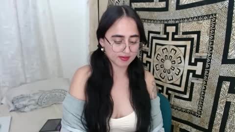 Snapshot of ninakravtz chatting on March 6, 10:26 pm N I N A online show from March 6, 10:26 pm
