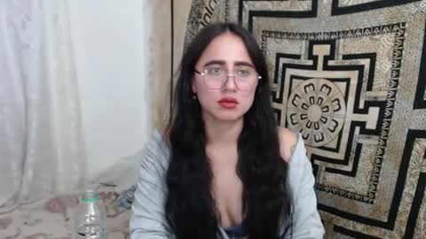 Snapshot of ninakravtz chatting on February 5, 10:55 pm N I N A online show from February 5, 10:55 pm