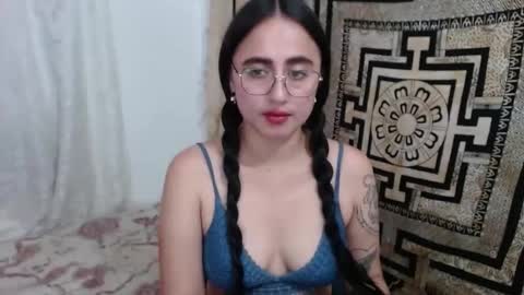 Snapshot of ninakravtz chatting on February 5, 3:31 pm N I N A online show from February 5, 3:31 pm