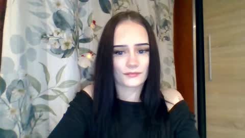 Nina online show from December 18, 9:32 pm