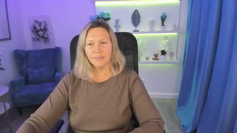 ninastarle online show from September 13, 11:34 am