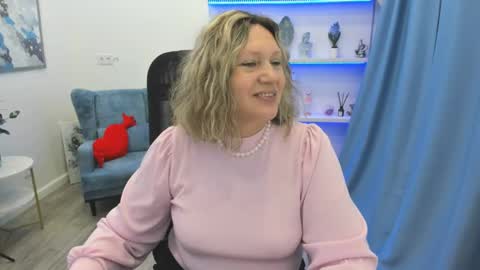 ninastarle online show from May 2, 4:40 am