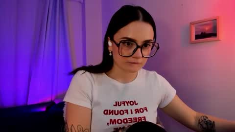 ninavolkov online show from September 24, 11:00 pm