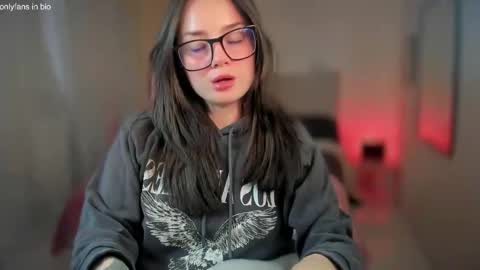 ninavolkov online show from February 18, 10:25 pm