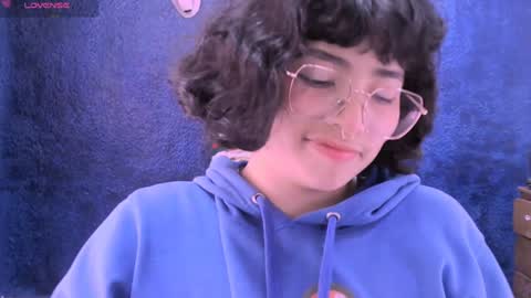 Nina online show from December 29, 1:49 pm