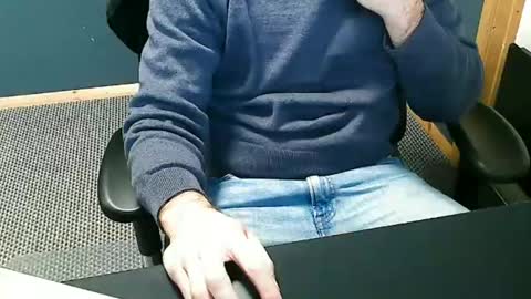 Nineinches online show from December 9, 9:49 am