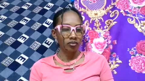 ninie246746 online show from July 7, 7:23 am