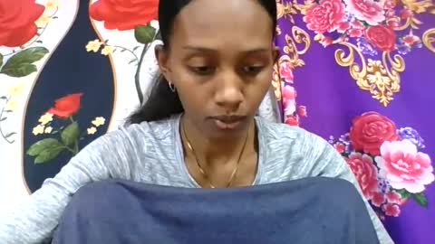 ninie246746 online show from August 1, 5:53 am