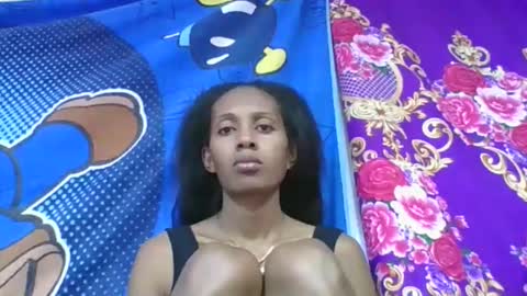 ninie246746 online show from May 1, 5:56 am
