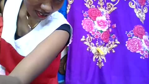 ninie246746 online show from July 25, 6:55 am
