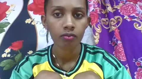 ninie246746 online show from August 2, 6:04 am