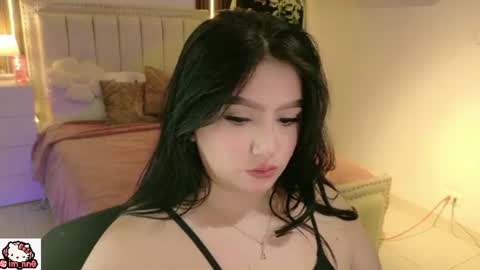 Nina online show from June 16, 1:04 pm